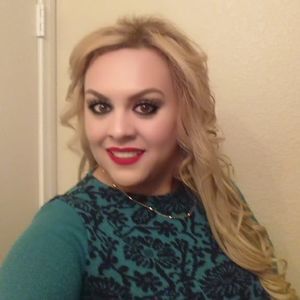 Meet your Posher, Gabriela